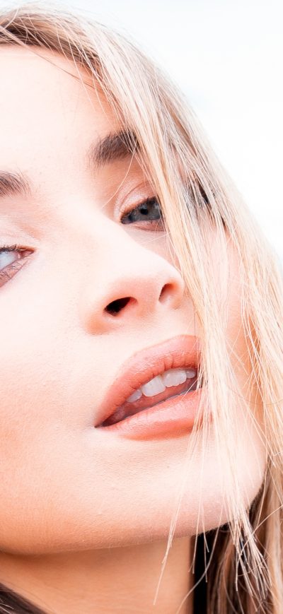 Fond d'écran iPhone Sabrina Carpenter Gorgeous 2019