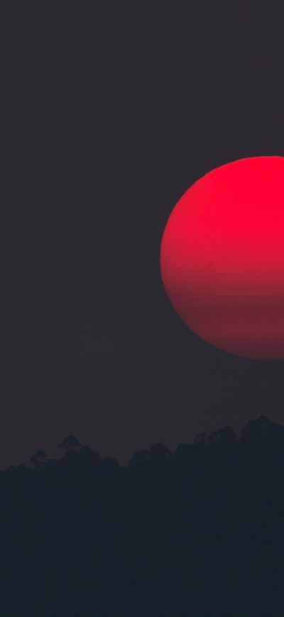 Fond d'écran iPhone Red Moon At Evening