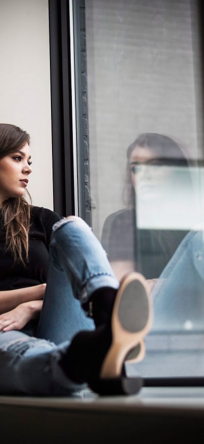 Fond d'écran iPhone 4k Hailee Steinfeld 2017