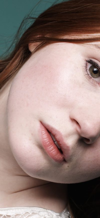 Fond d'écran iPhone Karen Gillan Closeup