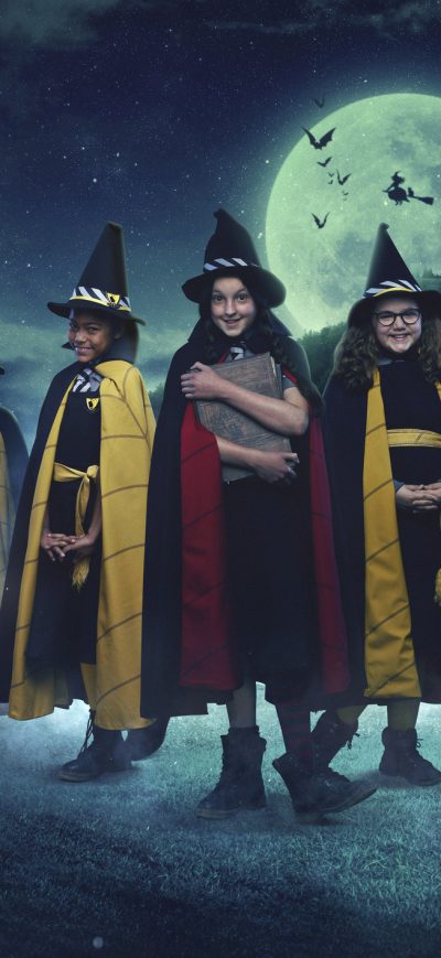 Fond d'écran The Worst Witch 2017 Tv Series sur iPhone