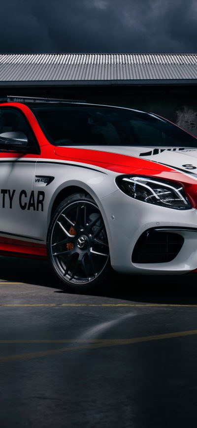 Fond d'écran iPhone Mercedes AMG E 63 Safety Car 2018