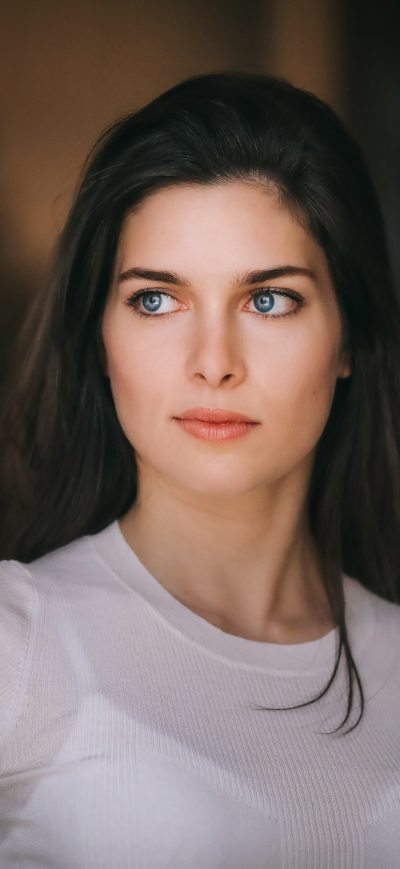 Fond d'écran iPhone Beautiful Eyes Girl Looking Away 5k