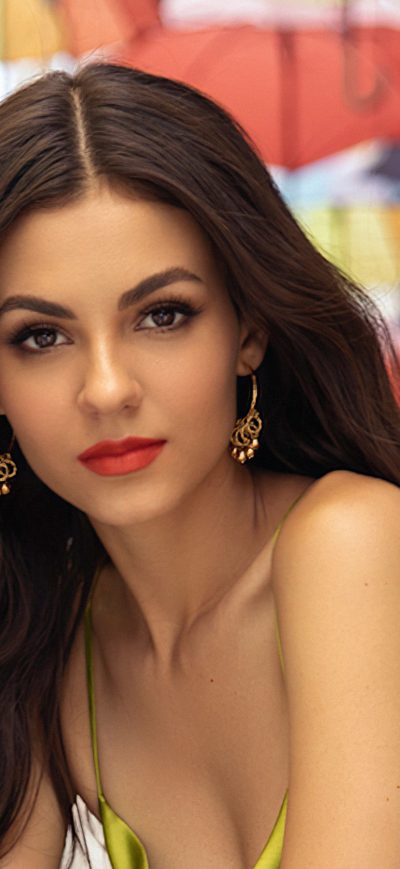 Fond d'écran iPhone Victoria Justice Modeliste Magazine