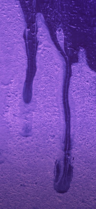 Fond d'écran Purple Liquid Abstract sur iPhone
