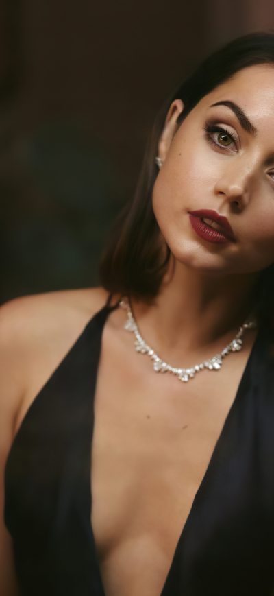 Fond d'écran iPhone Ana De Armas No Time To Die Portrait 4k