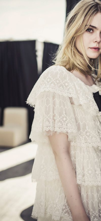 Fond d'écran iPhone Elle Fanning