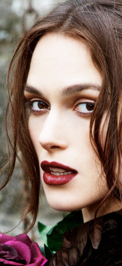 Fond d'écran iPhone Keira Knightley Harpers Bazaar 2020