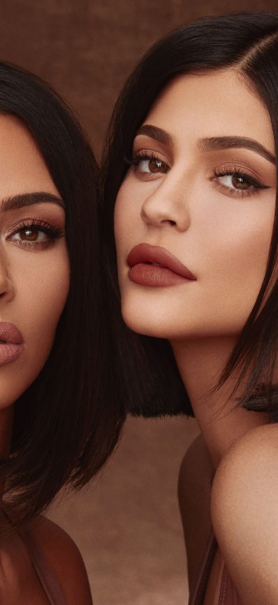 Fond d'écran iPhone Kim Kardashian And Kylie Jenner 2019 4k