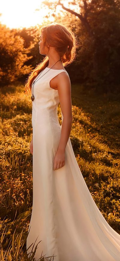 Fond d'écran iPhone Girl White Dress Sunbeam Forest