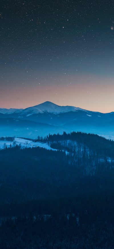 Fond d'écran iPhone Stars In The Sky Foggy Season Forest Mountains 4k