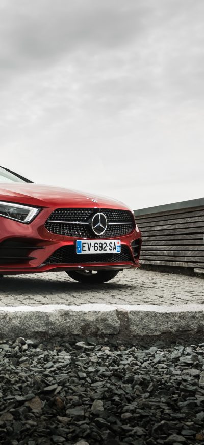 Fond d'écran Mercedes Benz CLS 400 D 4MATIC AMG sur iPhone
