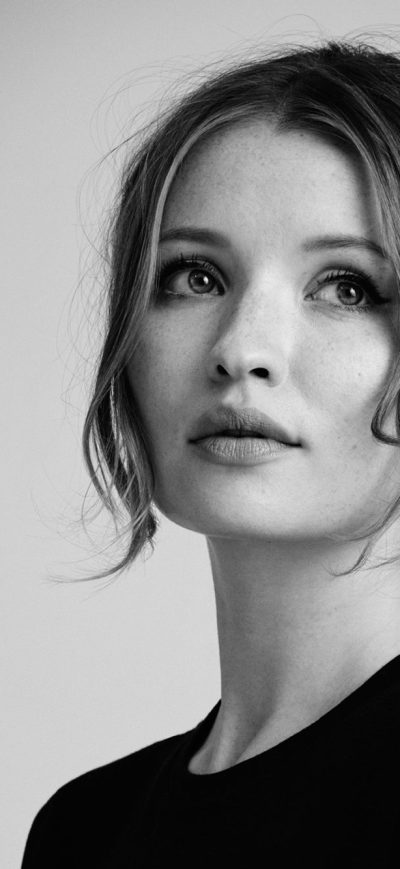 Fond d'écran Emily Browning sur iPhone