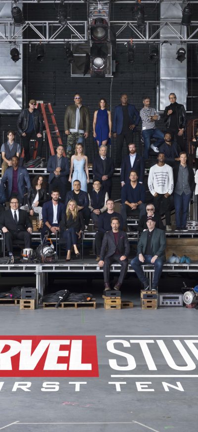 Fond d'écran iPhone Marvel 10 Year Anniversary Class Photo