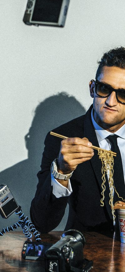 Fond d'écran iPhone Casey Neistat With Camera