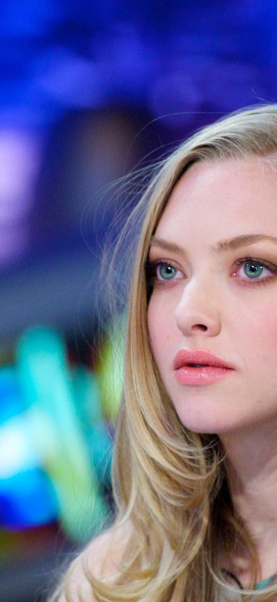 Fond d'écran iPhone Amanda Seyfriend Blue Eyes