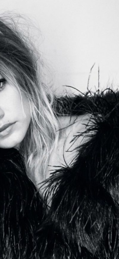 Fond d'écran iPhone Gigi Hadid Vogue Uk