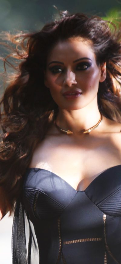 Fond d'écran Bipasha Basu sur iPhone