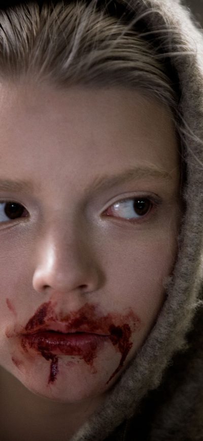 Fond d'écran Anya Taylor Joy In Margon sur iPhone