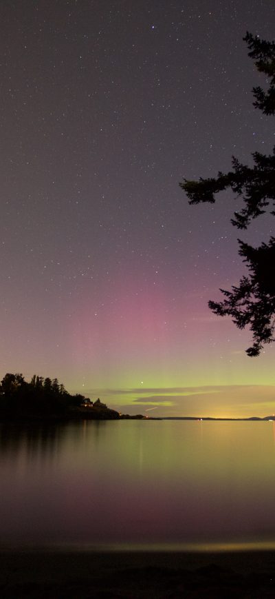 Fond d'écran iPhone Northern Lights Lake Night Sky 5k
