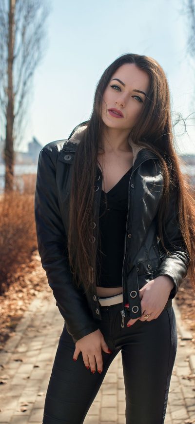 Fond d'écran iPhone Leather Jacket Girl Outdoors