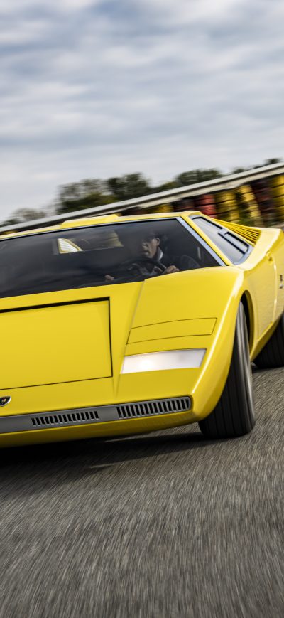 Fond d'écran iPhone Lamborghini Countach LP500 Reconstruction 8k