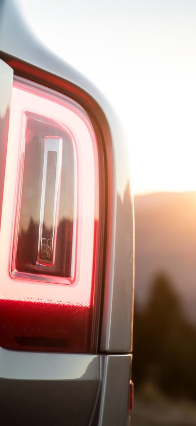 Fond d'écran iPhone 2019 Rolls Royce Cullinan Rear Light 4k