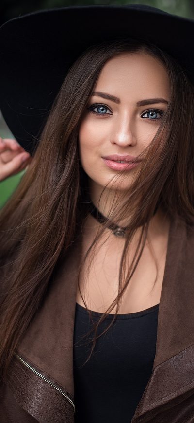 Fond d'écran iPhone Blue Eyes Brunette Girl Depth Of Field