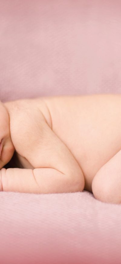 Fond d'écran New Born Baby sur iPhone
