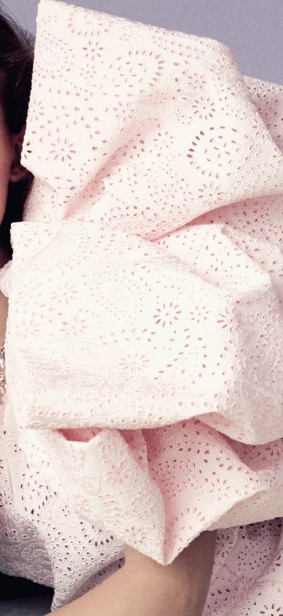 Fond d'écran iPhone Millie Bobby Brown Vogue 2018