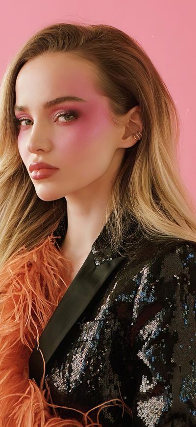 Fond d'écran iPhone Dove Cameron Schon Magazine 2021