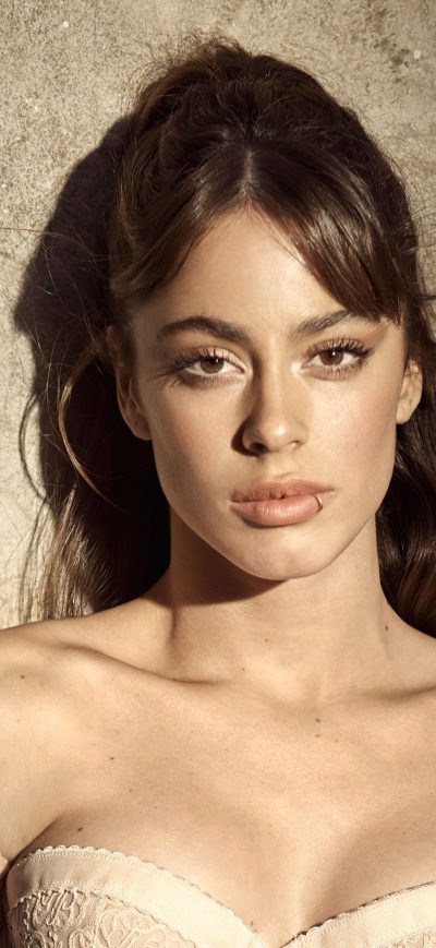 Fond d'écran iPhone Martina Stoessel Vogue Mexico