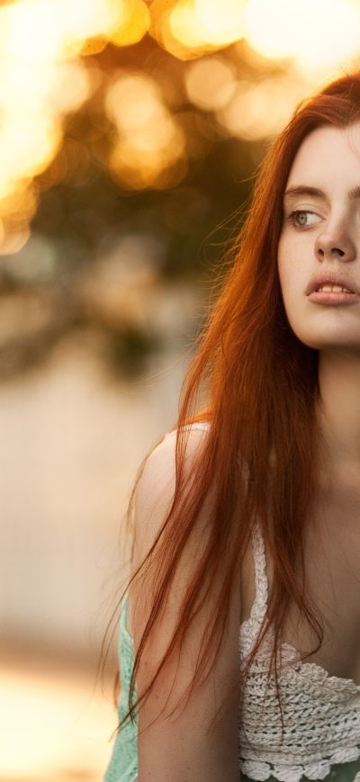Fond d'écran iPhone Redhead Girl Outdoors