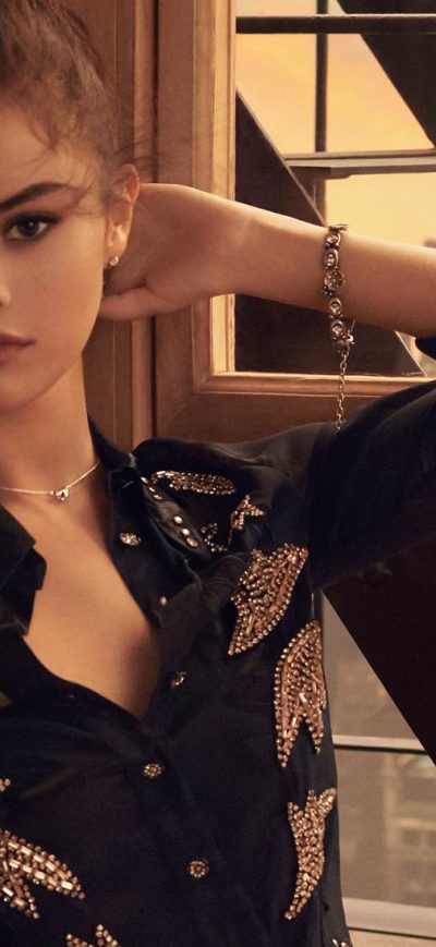Fond d'écran Selena Gomez La Coleccion Coach 2018 Latest sur iPhone