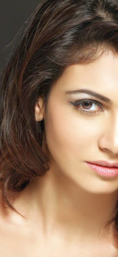 Fond d'écran Simran Kaur sur iPhone