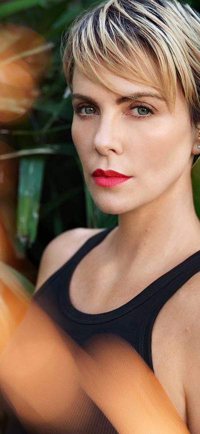 Fond d'écran iPhone Charlize Theron Ew 2020