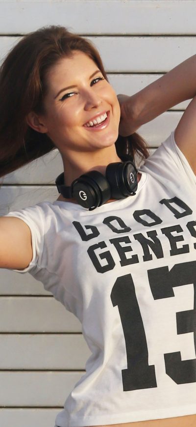 Fond d'écran iPhone Amanda Cerny Smiling