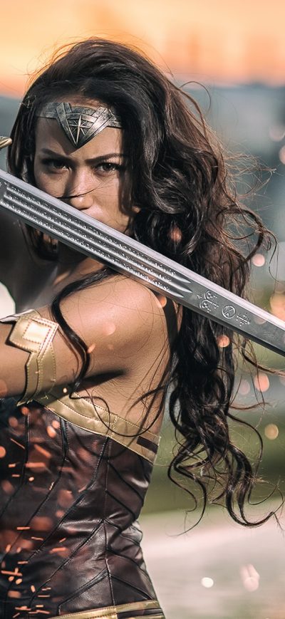 Fond d'écran iPhone Wonder Woman Cosplay 2017