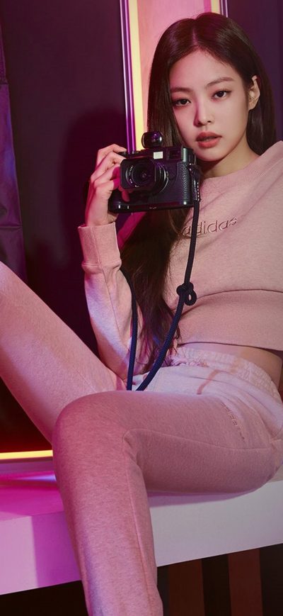 Fond d'écran iPhone Blackpink Jennie Adidas