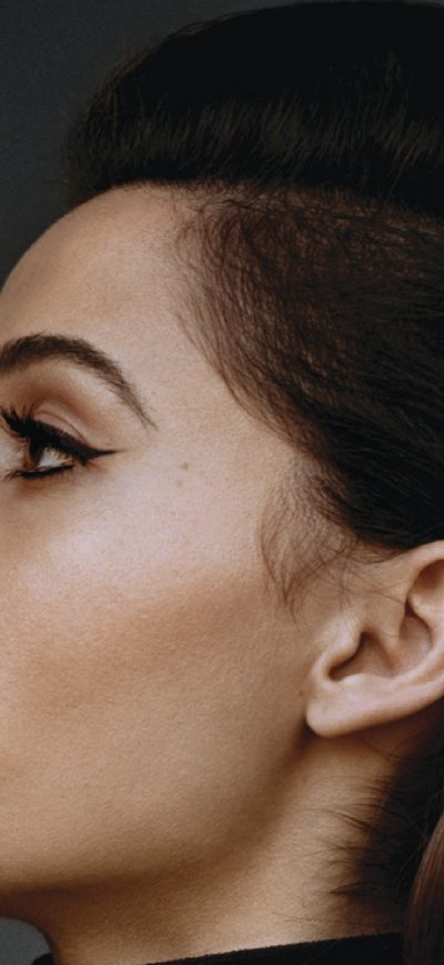 Fond d'écran iPhone Naomi Scott W Magazine 4k