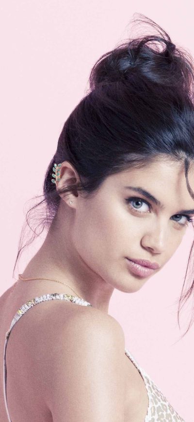 Fond d'écran iPhone Sara Sampaio For Agua Bendita Campaign
