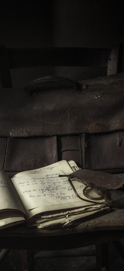 Fond d'écran iPhone Old Dusty Bag