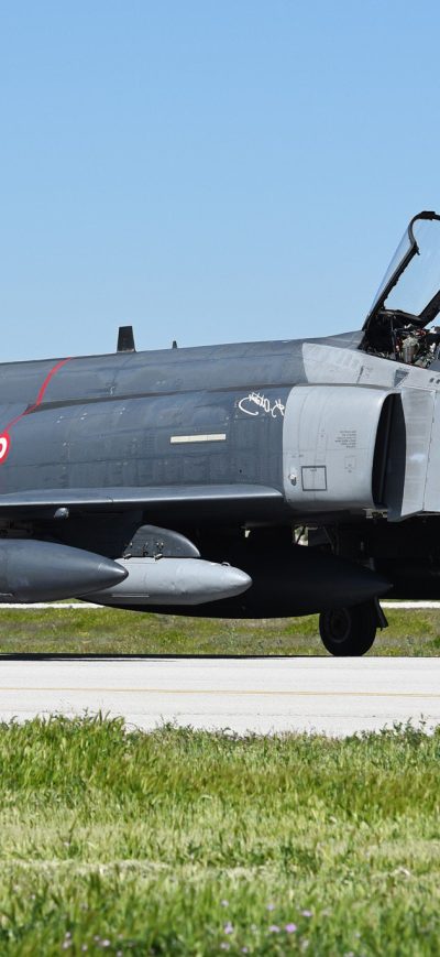 Fond d'écran iPhone Mcdonnell Douglas F-4 Phantom II Jet Fighter Aircraft Warplane