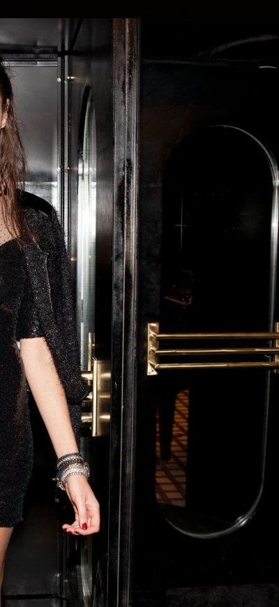 Fond d'écran iPhone Gal Gadot In Black Dress