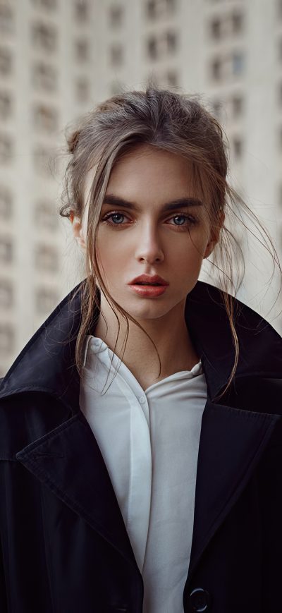 Fond d'écran iPhone Model Portrait Beautiful Eyes Outdoors 4k