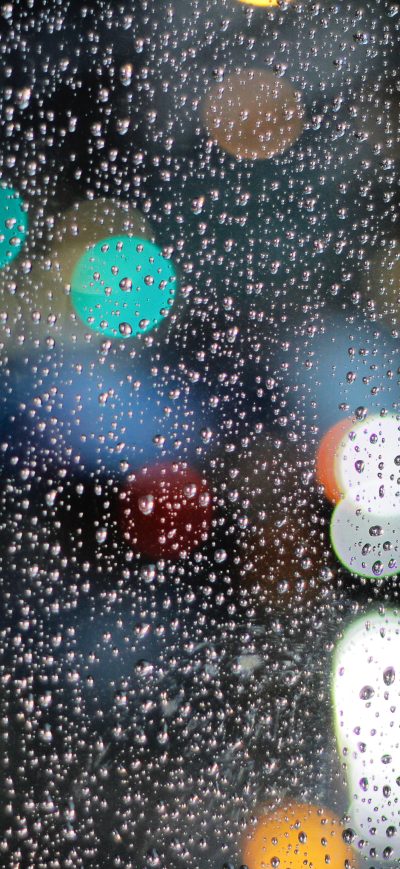 Fond d'écran iPhone Rainy Day Drops On Glass Lights Bokeh 5k
