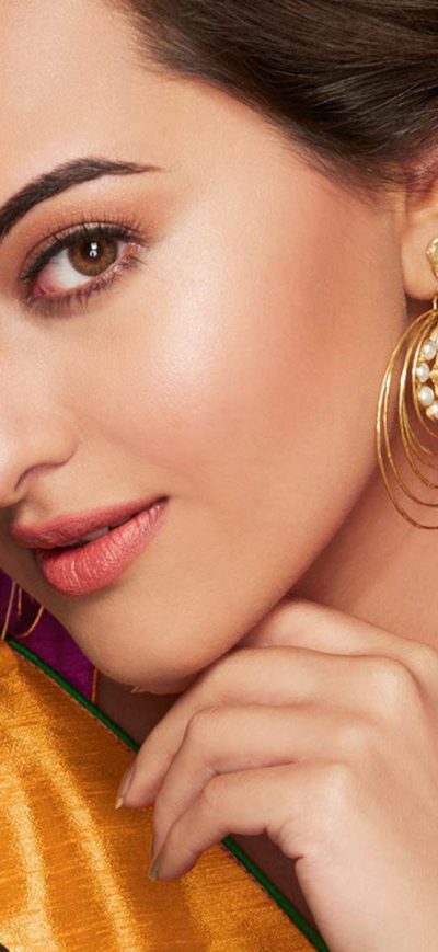 Fond d'écran iPhone Sonakshi Sinha 7