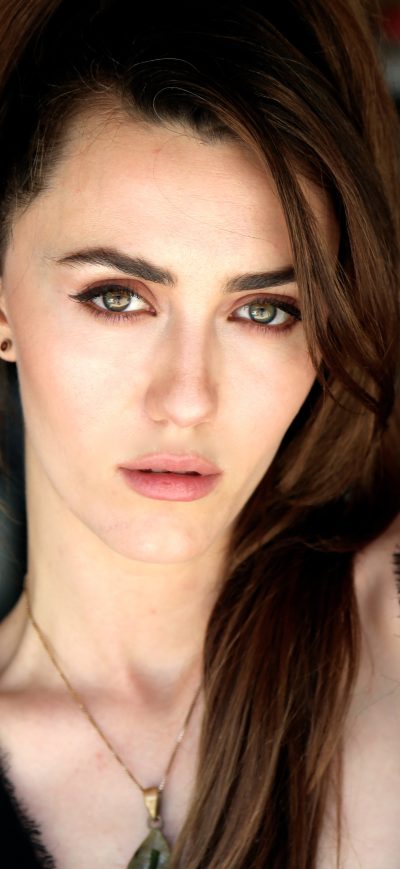Fond d'écran Madeline Zima sur iPhone