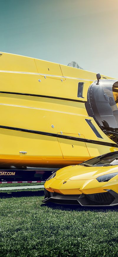 Fond d'écran Lamborghini And Boat sur iPhone