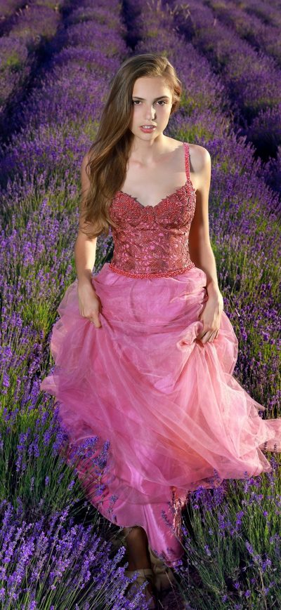 Fond d'écran iPhone Lavender Field Girl Dress Cute 4k